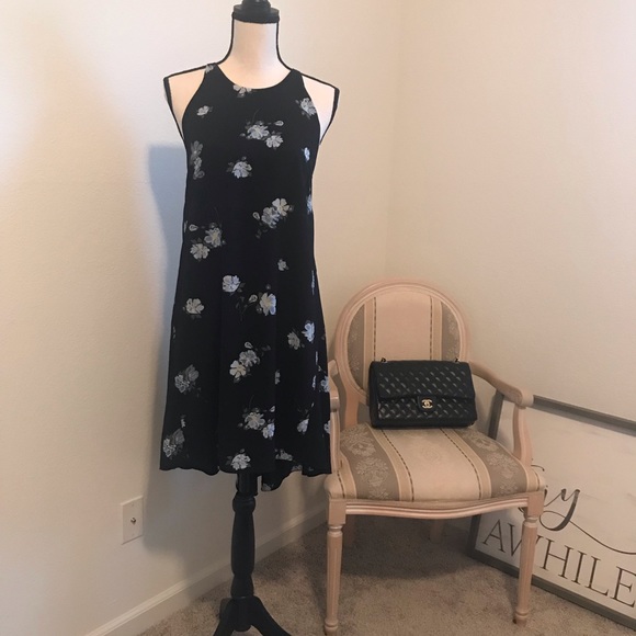 Dresses & Skirts - High low floral dress.